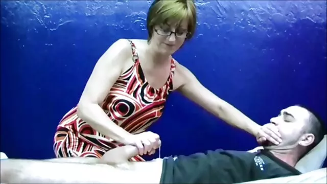 Humongous dildo ficken und fisting Hure porno reife deutsche