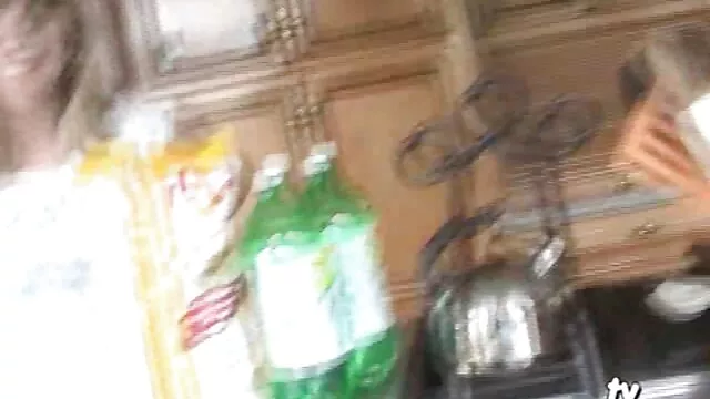Hübsche russische Shemale deutsche alte geile weiber spielt mit Schwanz