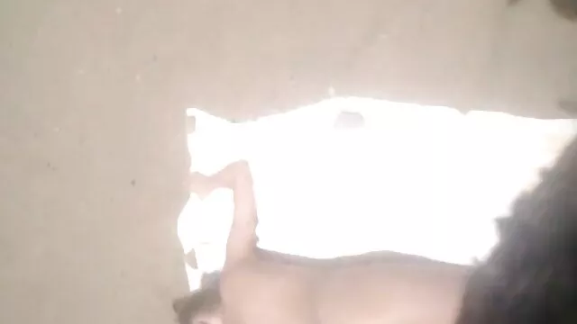 Upskirt deutsche sexfilme mit älteren frauen Beine uncrossing see-through Höschen und Nackte pussy peeks