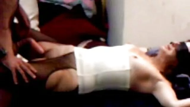 Cute twink jacking und streichelte deutsche reife frau porn seinen Schwanz