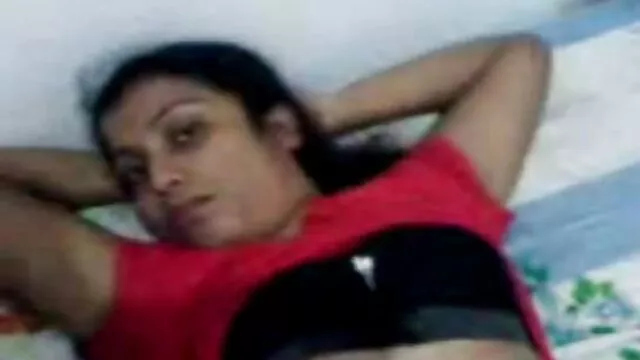 Orgastischen Bett ficken deutsche sexfilme mit reifen frauen